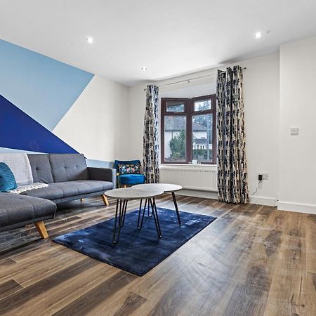 Walsall - 4 Bedroom House, Wi-Fi, Garden , Sleeps 8 - Jrr Stays Bescot Eksteriør bilde