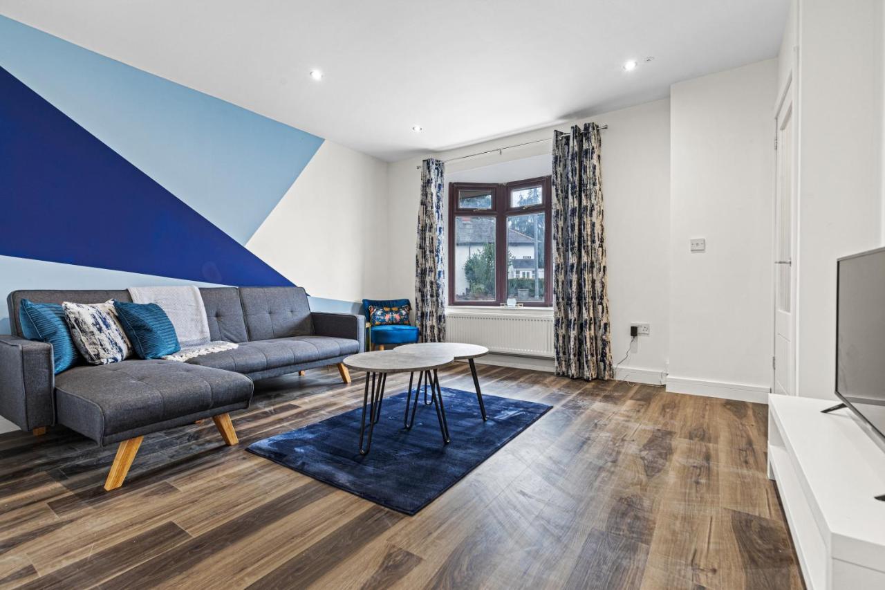 Walsall - 4 Bedroom House, Wi-Fi, Garden , Sleeps 8 - Jrr Stays Bescot Eksteriør bilde